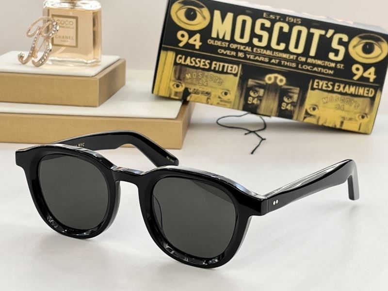 MOSCOT