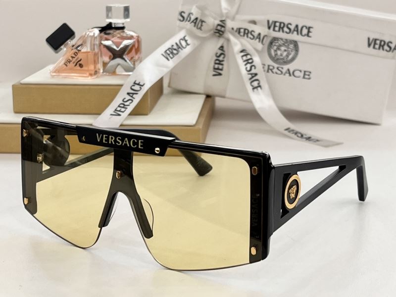 VERSACE