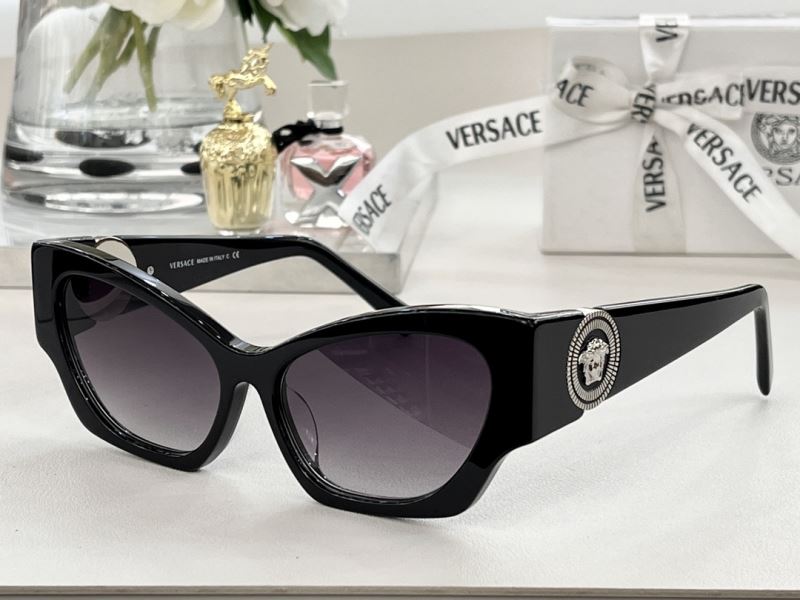 VERSACE