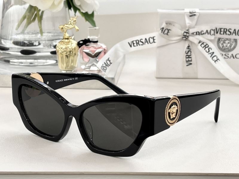 VERSACE