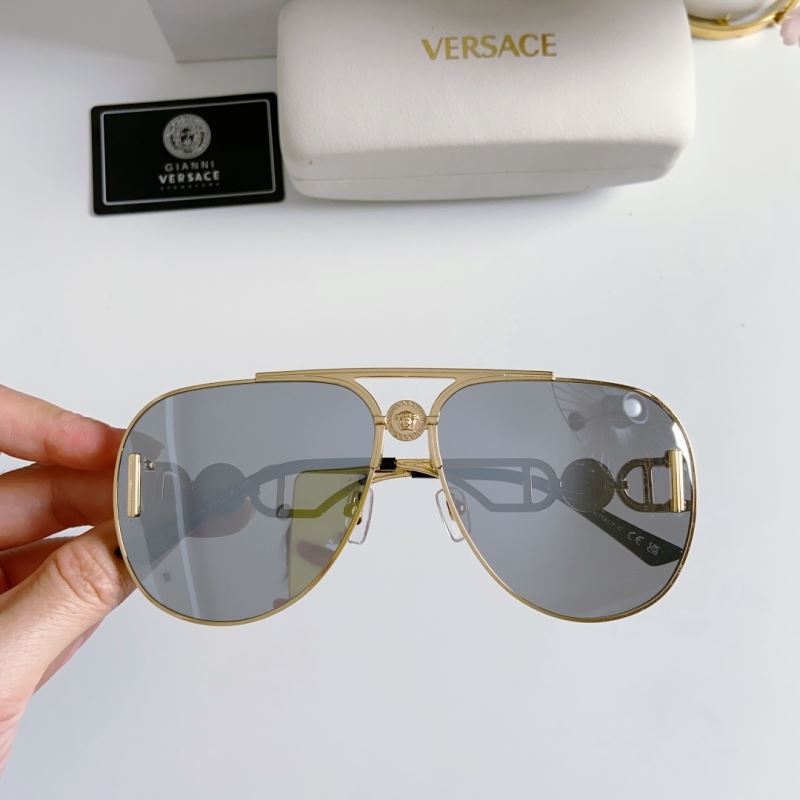 VERSACE