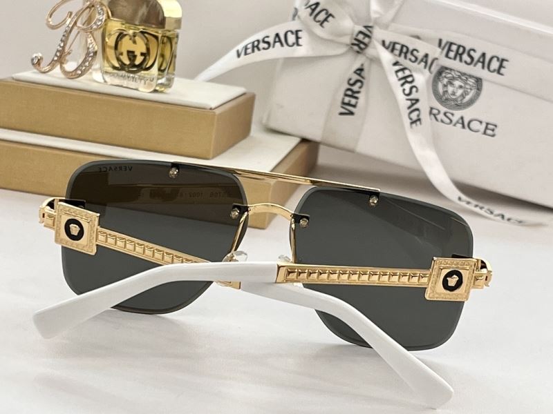 VERSACE