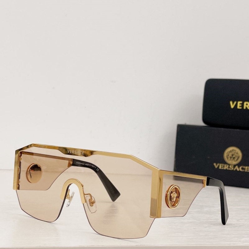 VERSACE