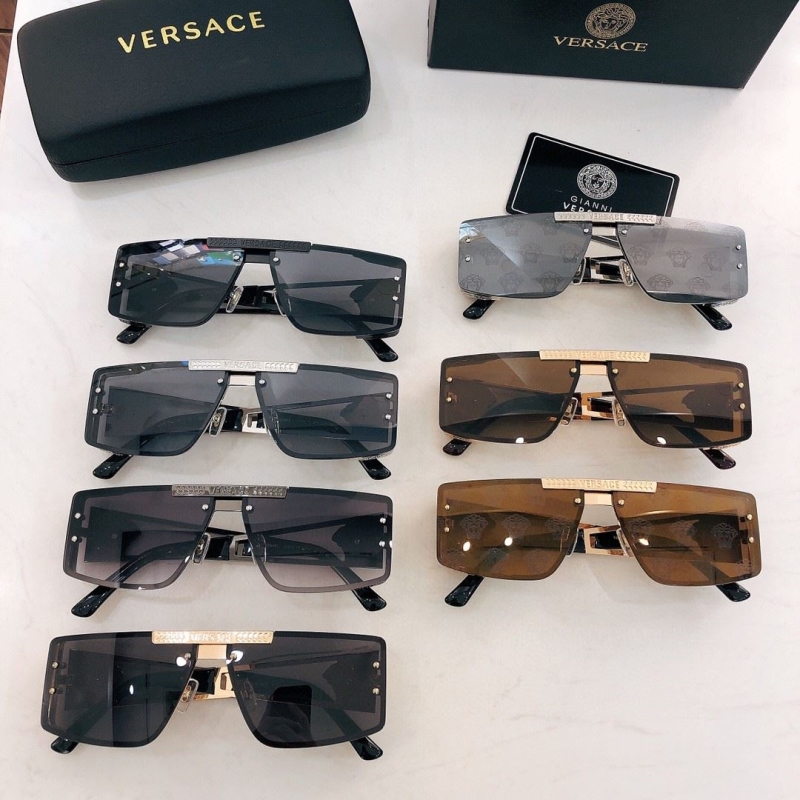 VERSACE